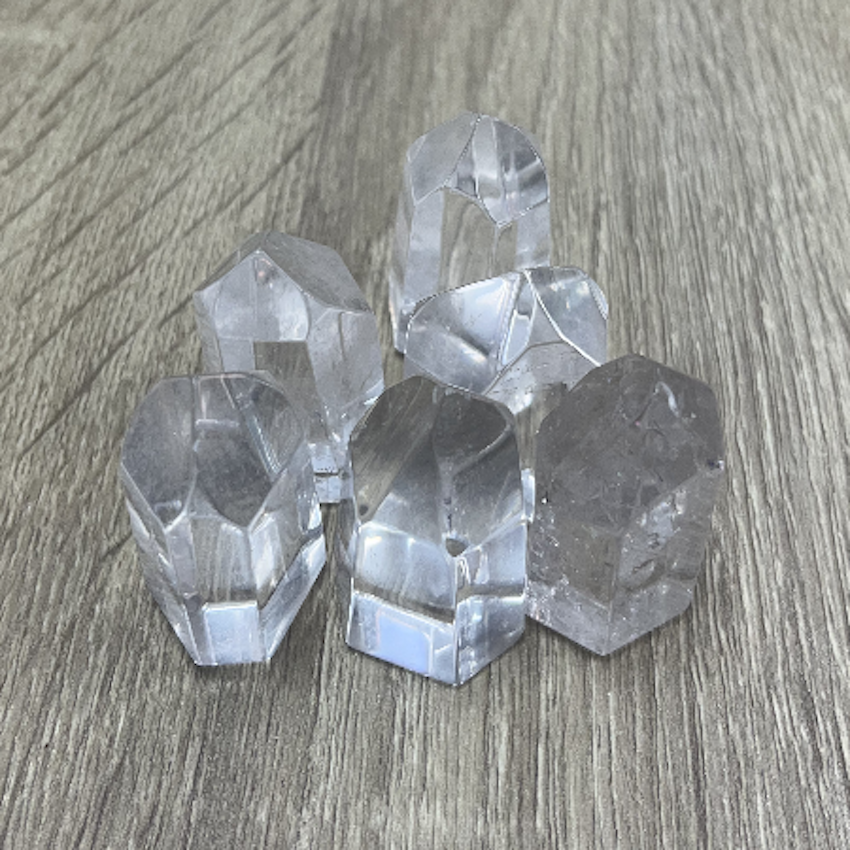 Puntas de Cuarzo Cristal pulido 6 uds (+100 gr)